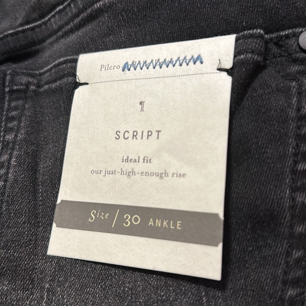 Pilcro Script High-Rise Embellished - Picture 8 of 10